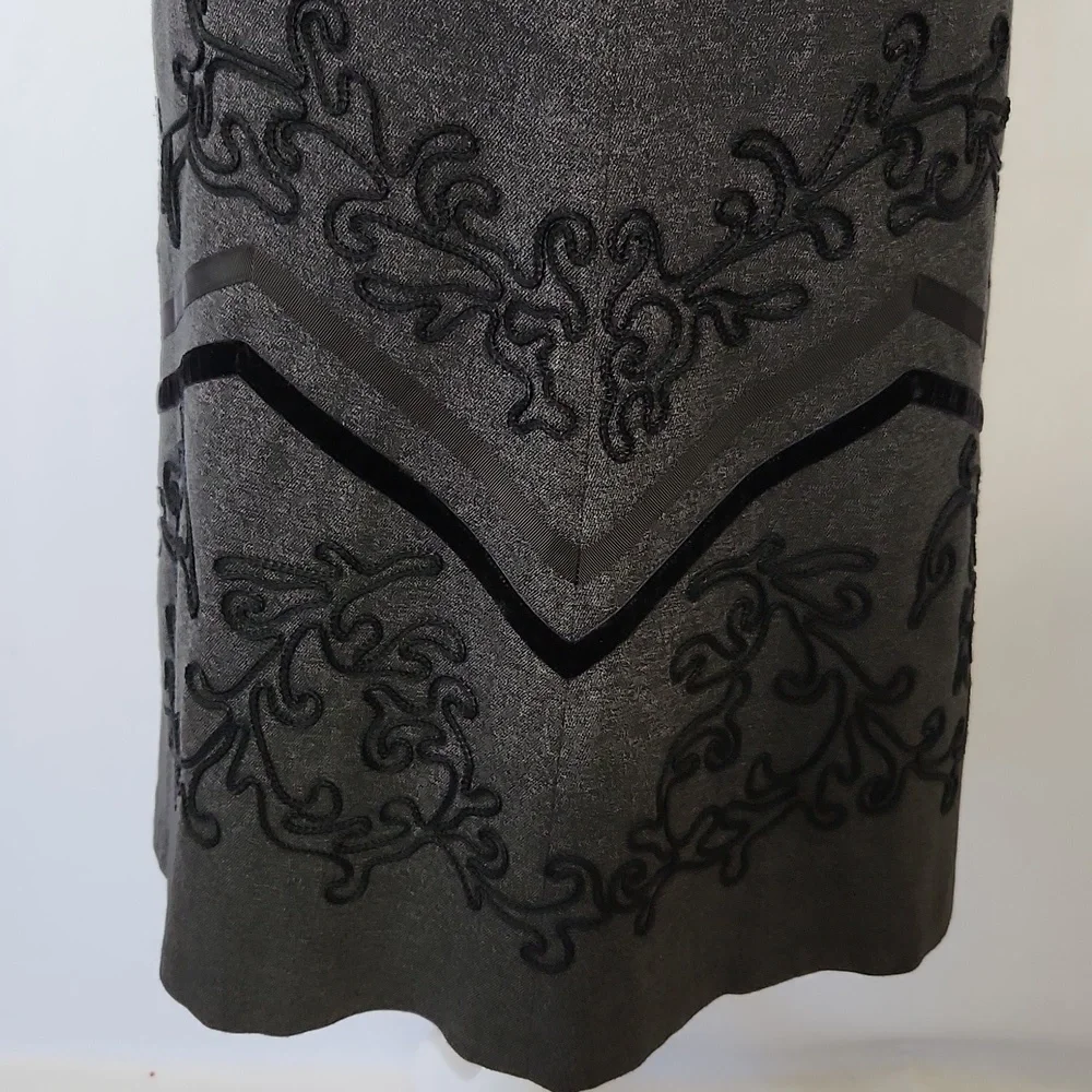 Anne Taylor Loft Petite Black Embroidered Lined Wool Blend Side Zip A Line Skirt